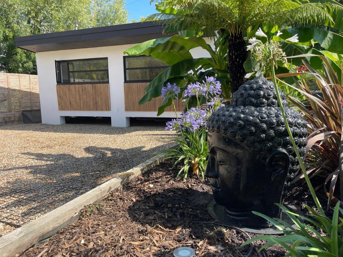 Holiday home River With Jacuzzi Fire And Boat Hire Staines-upon-Thames
